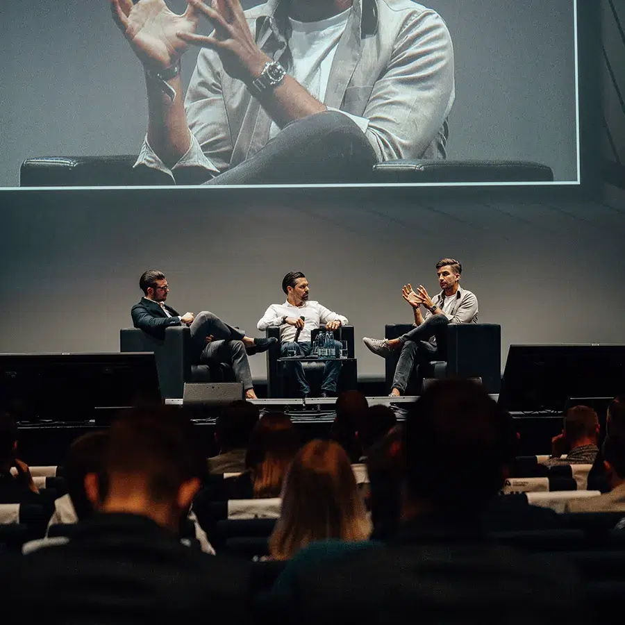 Eventpartner Interview auf der Bühne